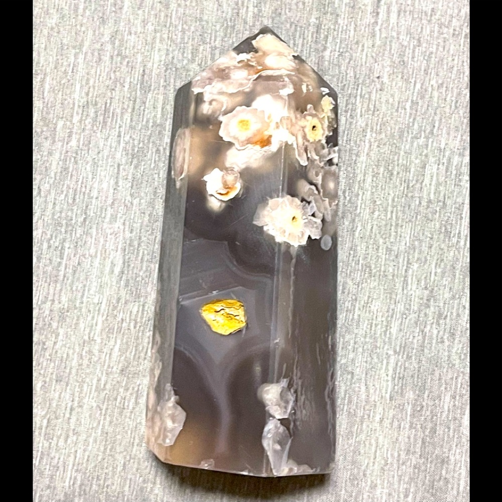 Flower agate